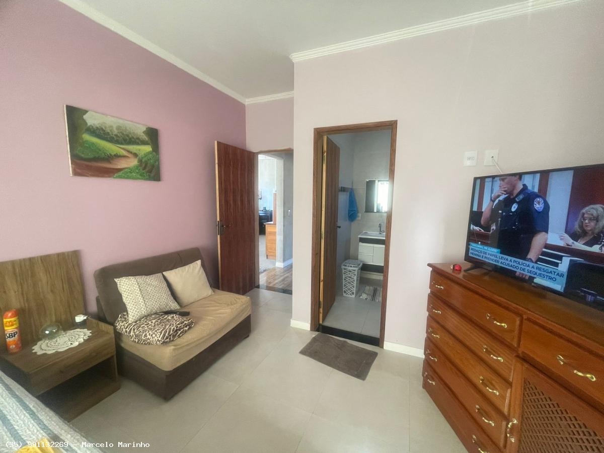 Casa à venda com 2 quartos, 360m² - Foto 1